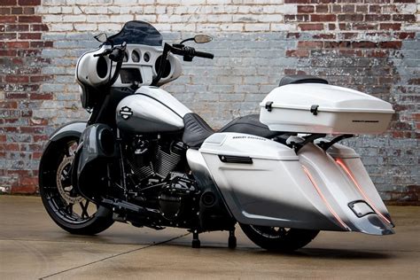 2021 Harley Davidson Street Glide Hot Rod Bagger Storm Fade 2 0 — Southeast Custom Cycles