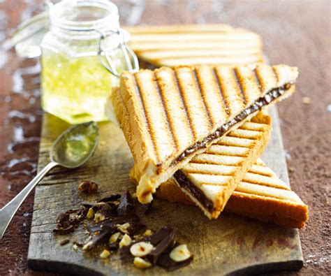 Sandwich grillé au chocolat aux noisettes Recette gourmande de Lignac