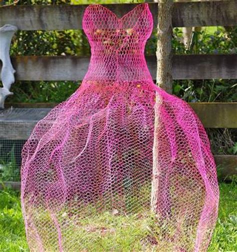 How To Make Sculptures From Chicken Wire Chicken Wire And Gauze Come