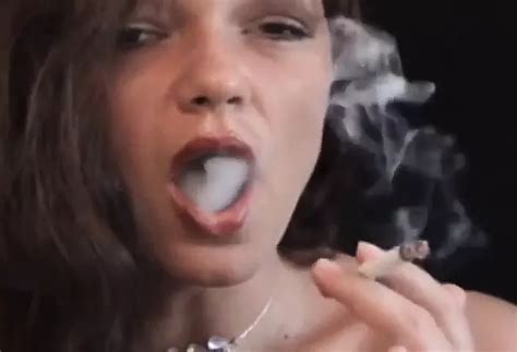 Smoking Claudia Mature Porn XHamster