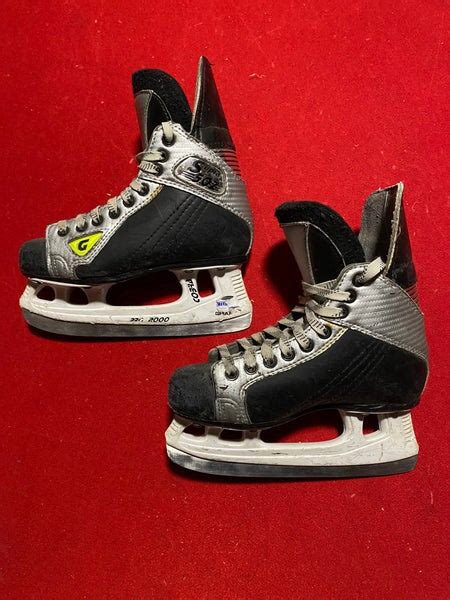 Used Graf Regular Width Size 3 Supra 502 Hockey Skates | SidelineSwap