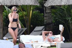 LISA FAULKNER Nude AZNude