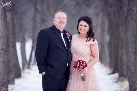 Cass County Courthouse Intimate Wedding Photographer Fargo ND