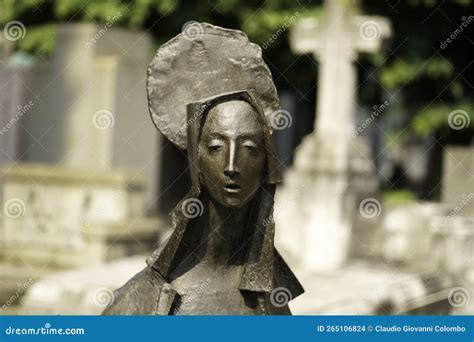 Cementerio Hist Rico Cimitero Monumentale De Mil N Italia Una Tumba