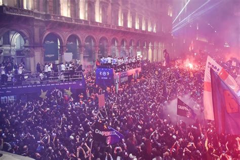 La Grande Festa DellInter 350mila Tifosi In Strada Per Celebrare La