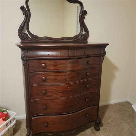 Information About Mahogany Dresser? | ThriftyFun