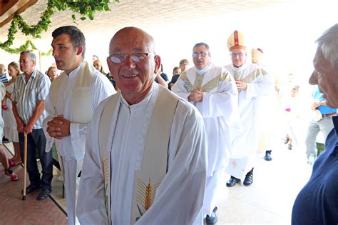 Gospa Karmelska U Vodicama Proslavljena Je Na Okitu Sredi Nje Misno