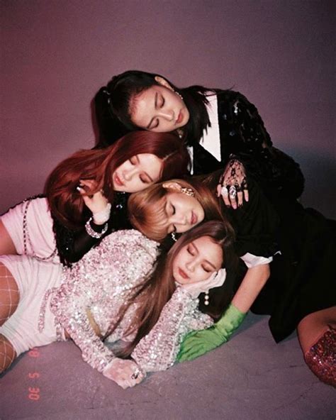 Rayakan Tahun Debut Para Member Blackpink Tulis Pesan Manis Untuk