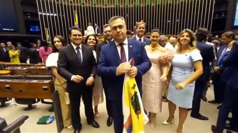 Beto Preto toma posse como deputado federal em Brasília Vídeo Dailymotion