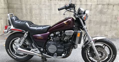 Honda Magna V45