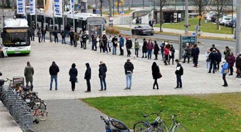 Austria lockdown totale da lunedì obbligo vaccinale per tutti da febbraio