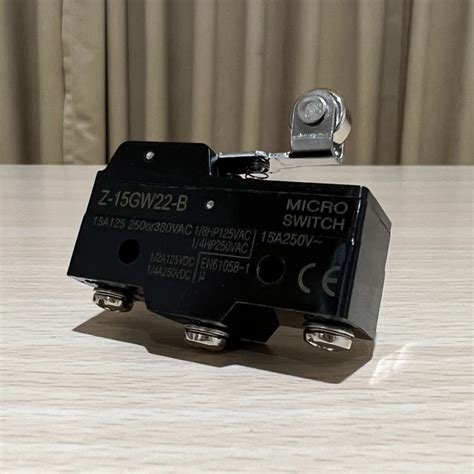 Jual MICRO SWITCH LIMIT PLAT PANJANG RODA MICROSWITCH OMRON ZN Z 15GW22