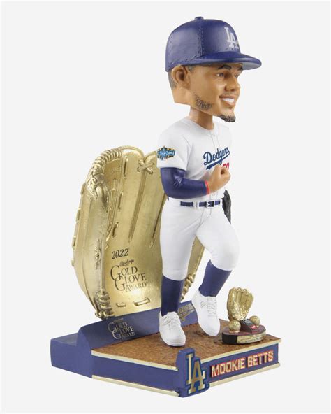 Mookie Betts Los Angeles Dodgers 2022 Gold Glove Bobblehead Foco