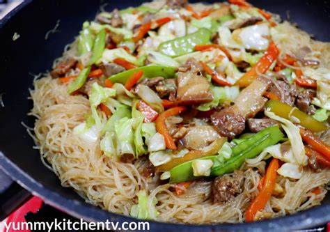 Pancit Bihon - Yummy Kitchen