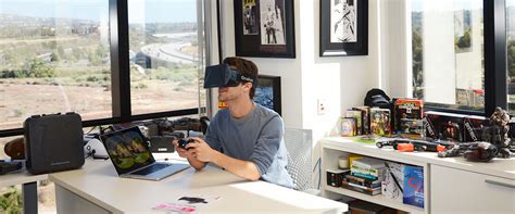 oculus plans   riding high   virtual reality wave breaks