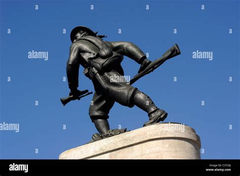 Monumento Al Bersagliere Immagini E Fotografie Stock Ad Alta