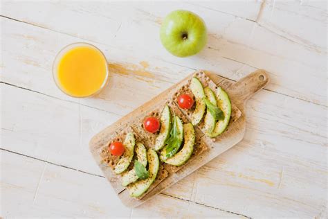 Receita Simples e Saudável de Avocado Toast Grupo Saúde Brasil