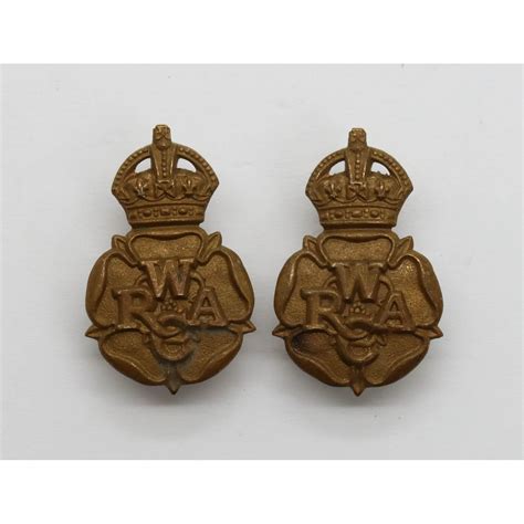 Pair Of Women S Royal Army Corps W R A C Collar Badges King S Crown