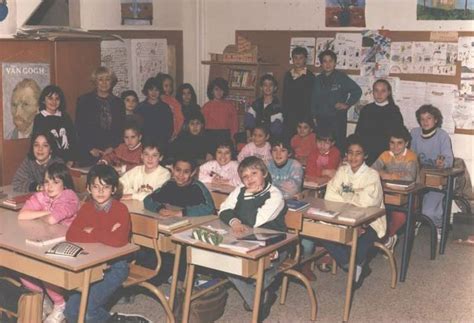 Photo De Classe CM2 A De 1987 ECOLE PABLO PICASSO Copains D Avant