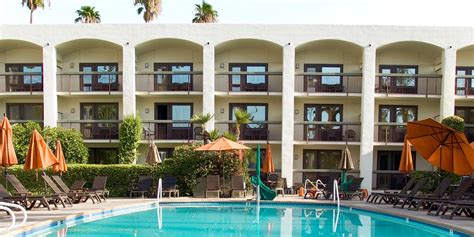 Downtown Palm Springs Hotel incl. Upgraded Room | Travelzoo