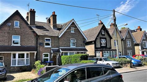 Houses On The High Street © Ian Cunliffe Cc By Sa20 Geograph