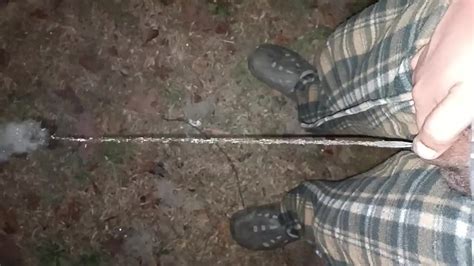 在寒冷中撒尿 Pornhub Gay