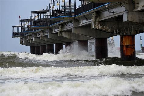 Wichury nad Polską Dwie ofiary śmiertelne uszkodzona rura w terminalu