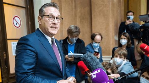 Aff Ren N Chste Anklage Gegen Strache Vorwurf Der Bestechung