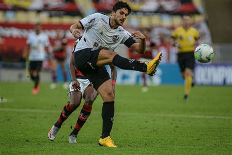 Igor Rabello Central brasileiro do Atlético Mineiro sinalizado