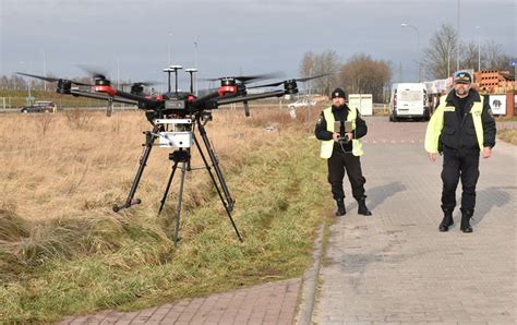 Dron Sprawdza Czym Palimy W Piecach I Robi To Skutecznie Zdj Cia