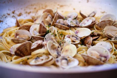 Linguine Aux Palourdes Recette Napolitaine Pauline Olivier