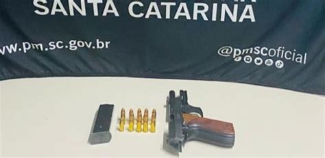 Homem é preso arma de fogo no Centro de Criciúma Segurança 4oito