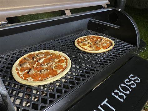 Pizza on the pit : r/pelletgrills