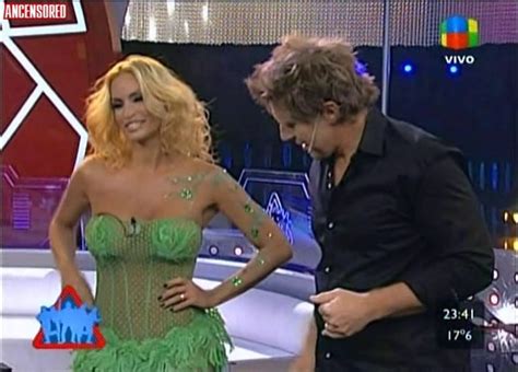 Naked Claudia Fernández in Animales sueltos