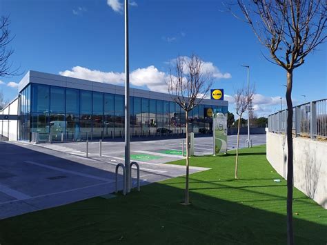 Lidl Abre Su Nueva Tienda En M Stoles Tras Invertir M Y Crear