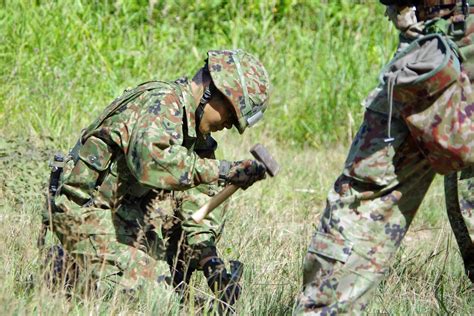 陸上自衛隊 名寄駐屯地【公式】 On Twitter 第3即応機動連隊 は 新隊員教育 を行いました。 新隊員 達は ドーラン を