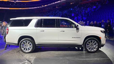 2021 Chevy Suburban Starts 52 995 High Country Begins At 73 595