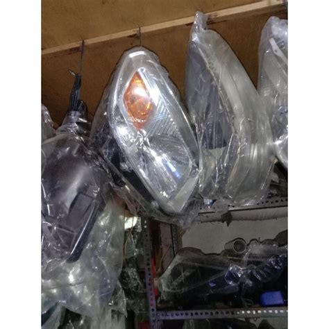 Jual Headlamp Lampu Depan Ford Everest Kanan Original Shopee Indonesia