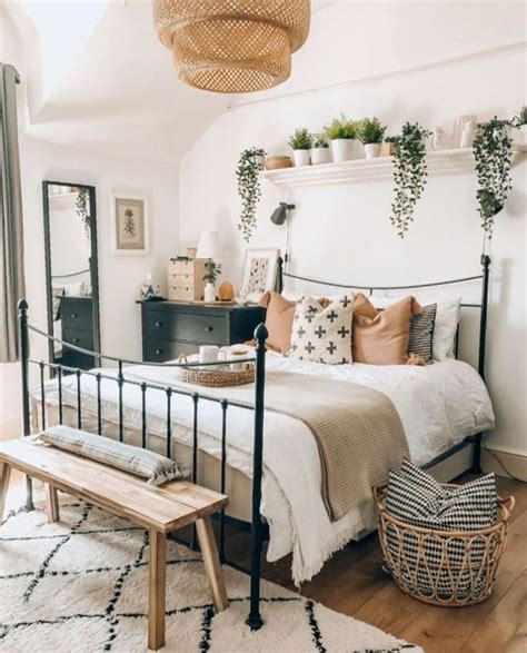 Lovely Boho Chic Bedroom Decor Idea Homyhomee