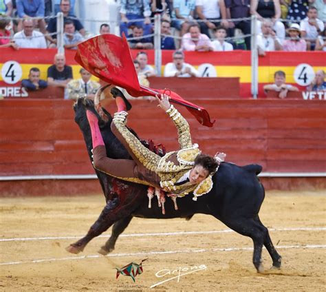 Cogida Roca Rey Almer A De Agosto De Aplausos Es