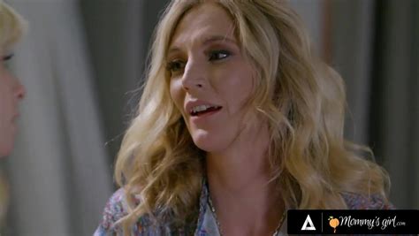 Redheads Delights Playing In Siririca In Honeyed Vagina Cnn Amador