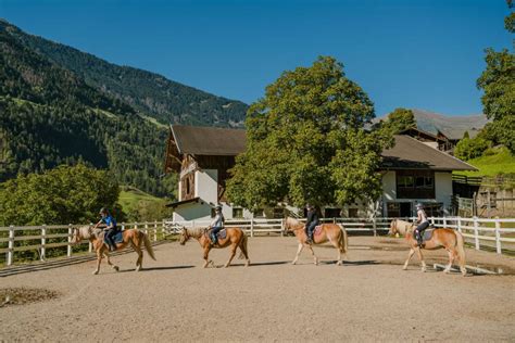 Traumhafter Reiturlaub In S Dtirol Andreus Resorts