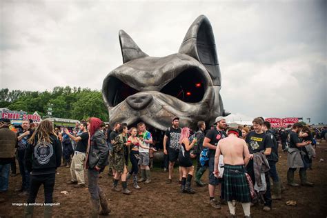 Download Festival Dog - BreakTheMould - Props, Sculptures & Structures ...