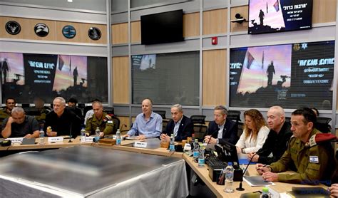 Israeli Cabinet Approves Four Day Gaza Truce Amid Ongoing Conflict