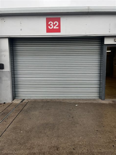 Emergency Security Shutter Call Out To Shop In Derby Roller Shutter Repairs Doncaster Gg