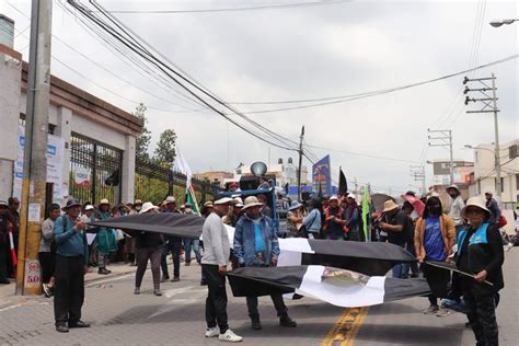 El Búho on Twitter PROTESTAS EN AREQUIPA Comerciantes de la