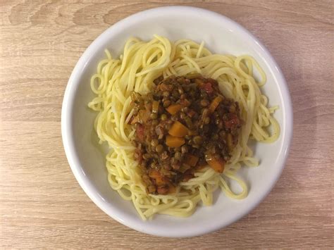 Spaghetti Mit Puy Linsen Bolognese Veggie Reggie Hasenherzchen