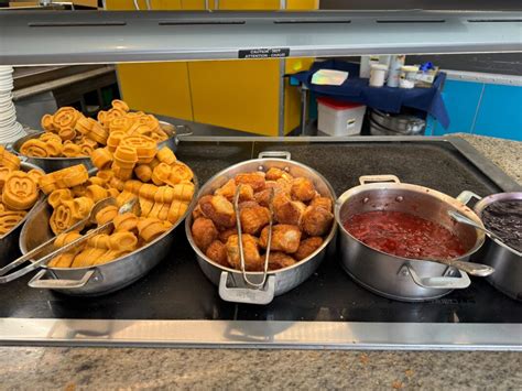 Review Chef Mickey’s Updated Breakfast Buffet Menu With Croissant Beignets Andouille Sausage