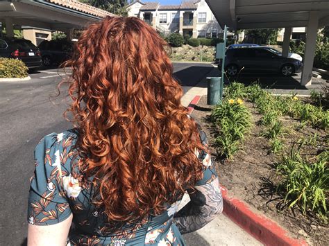 A Guide to the Deva Cut for Enhancing Natural Curls 32