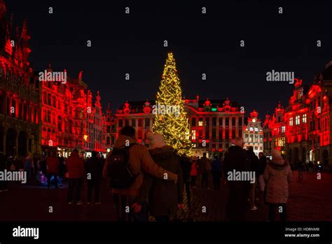 Grand Place Brussels christmas tree and lights Stock Photo - Alamy